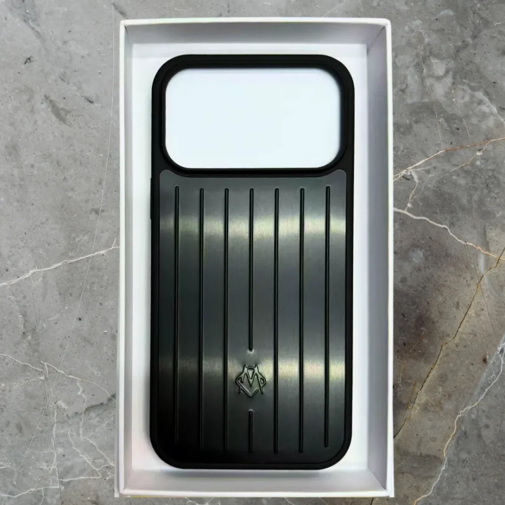Rimova Aluminium Stripes Case for iPhone 17 Pro & 17 Pro Max - Luxury Metal Look