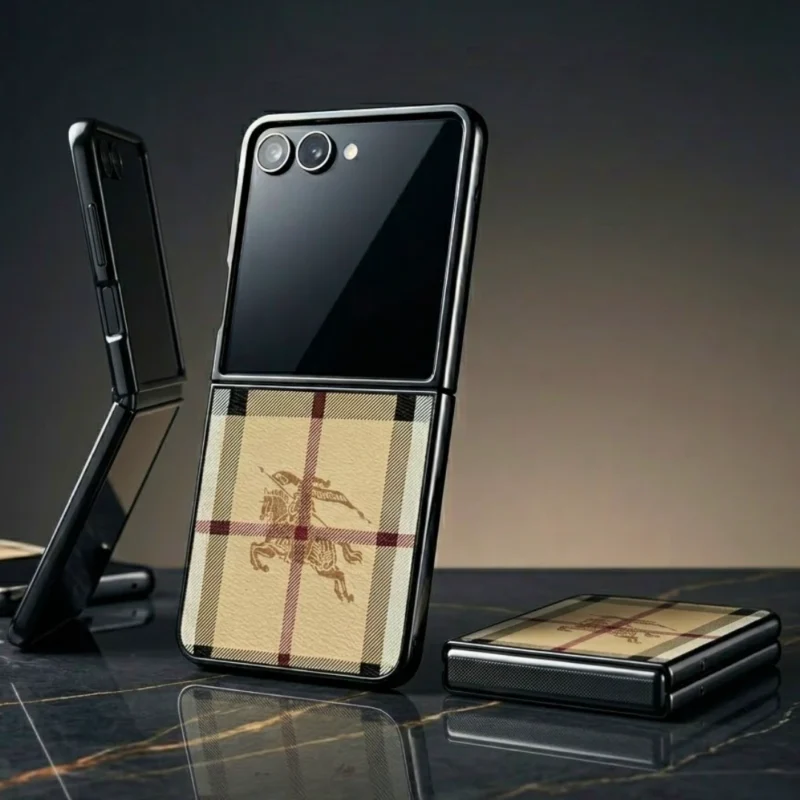 Samsung Galaxy Z Flip 7 Case | Vintage Check Pattern | Slim Folding Protection | Premium Faux Leather | Classic Beige Plaid