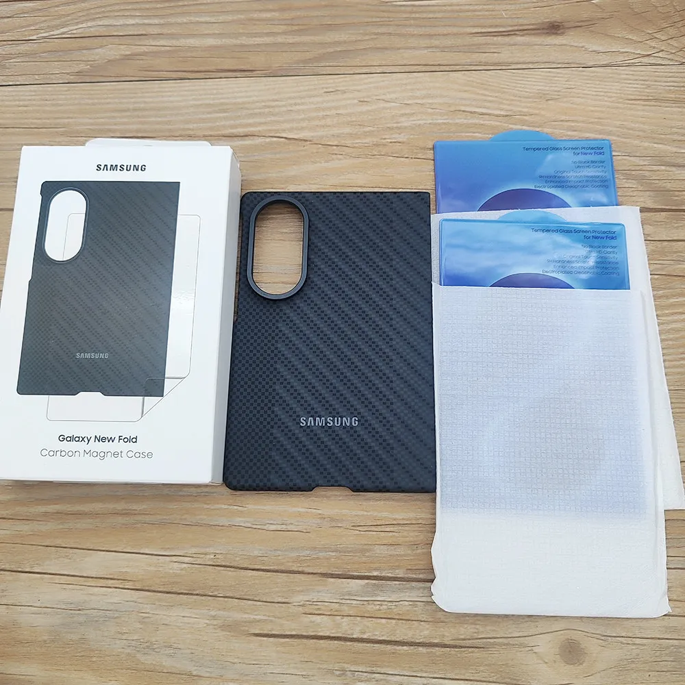 Samsung Galaxy Z Fold 8 Carbon Fiber Case | 0.8mm Slim MagSafe Magnetic Cover | Ultra Thin Aramid Fiber Phone Case