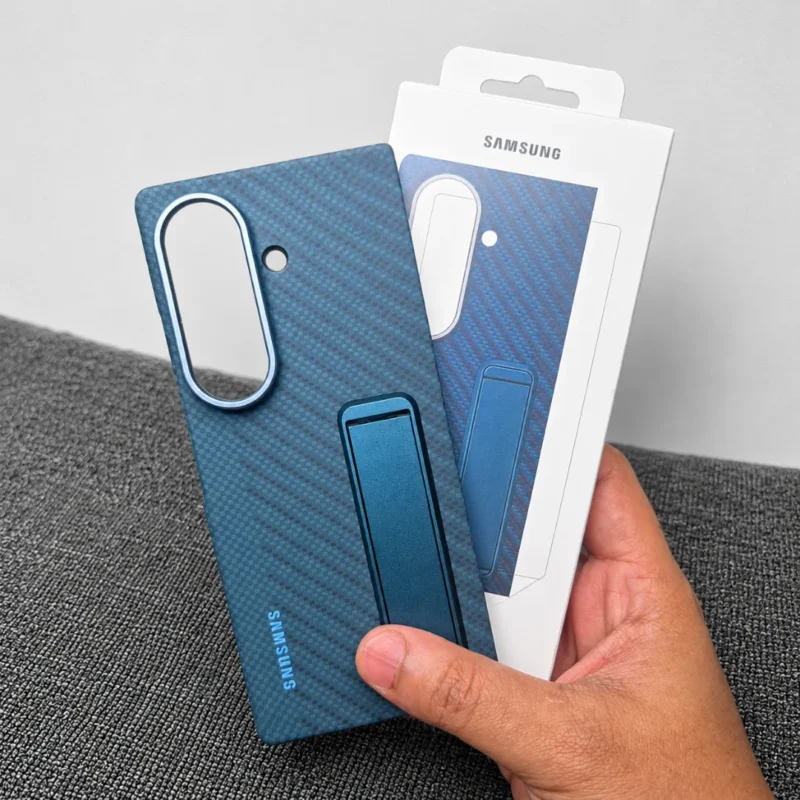 Samsung Galaxy Z Fold 8 Ultra Carbon Standing Case with Built-in Metal Kickstand
