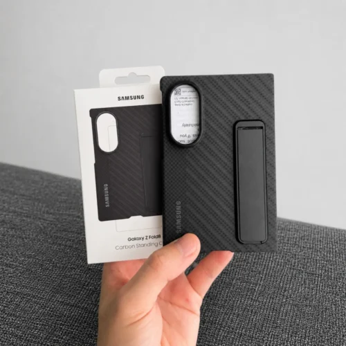 Samsung Galaxy Z Fold 8 Carbon Fiber Magnetic Case with Metal Stand & Tempered Glass (Black/Red/Blue)