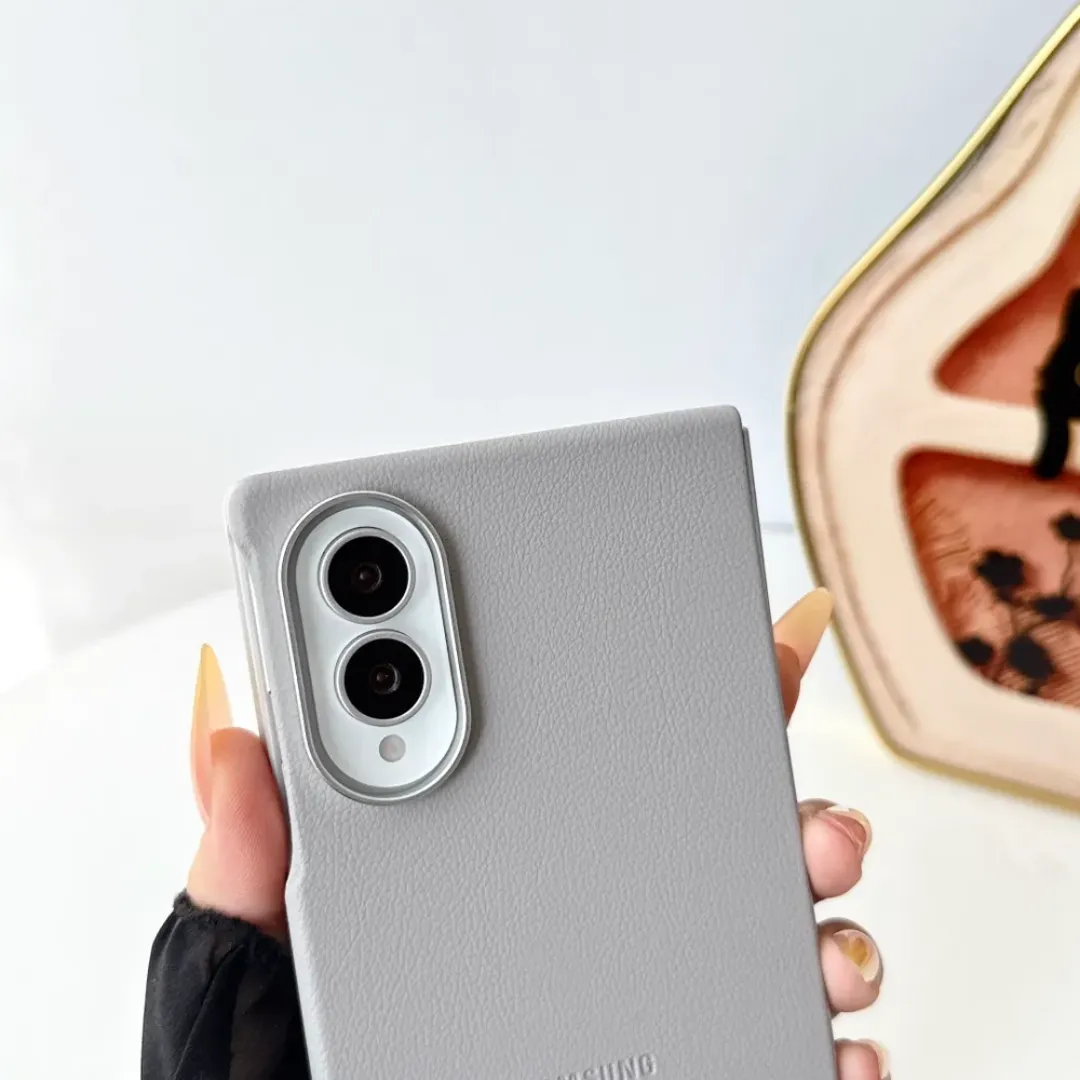 Samsung Galaxy Z Fold 8 Faux Leather Case with Camera Protection and Soft-Touch Coverage - Image 4