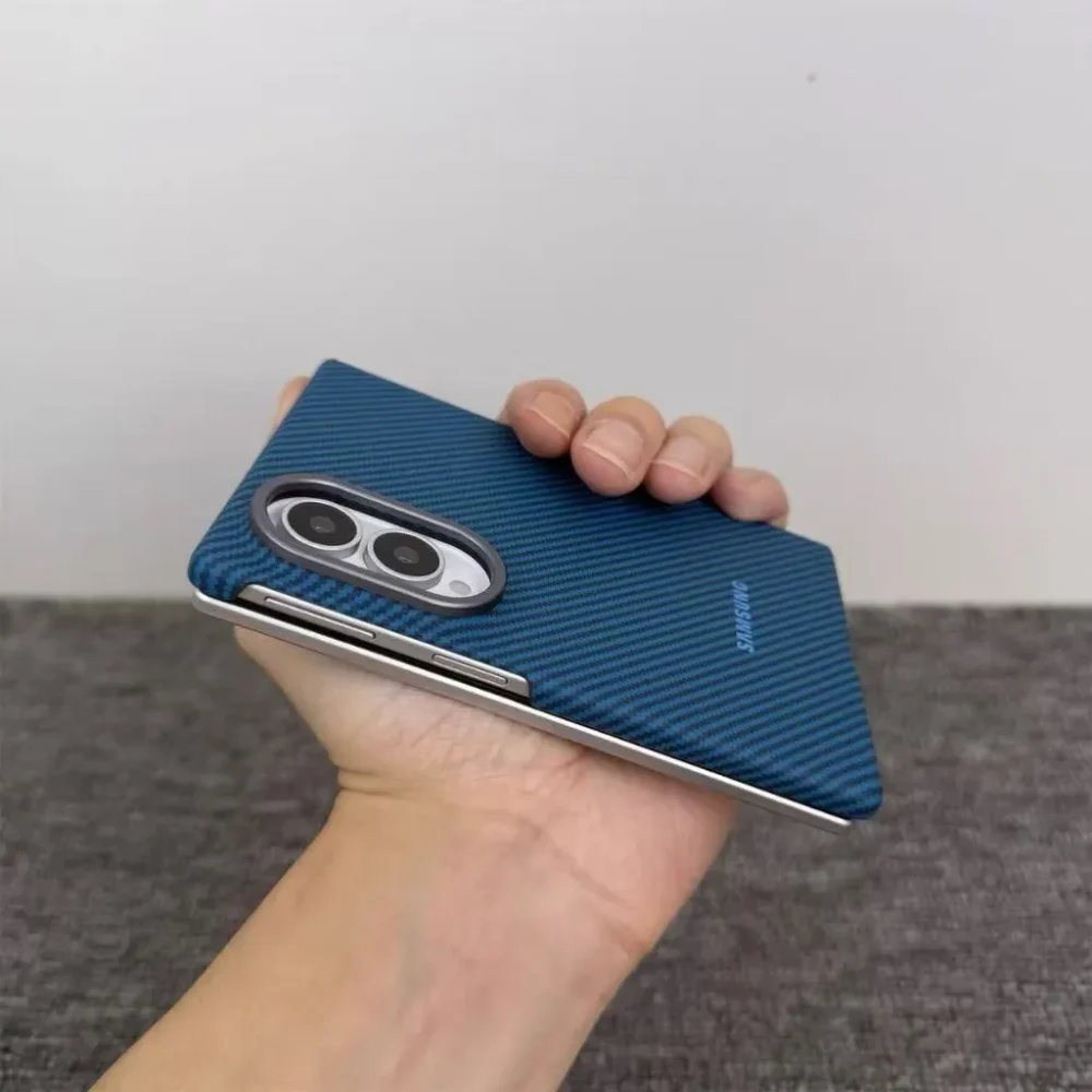 Samsung Galaxy Z Fold 8 Carbon Magnet Case | 0.8mm Slim MagSafe Magnetic Cover | Ultra Thin Aramid Fiber Phone Case